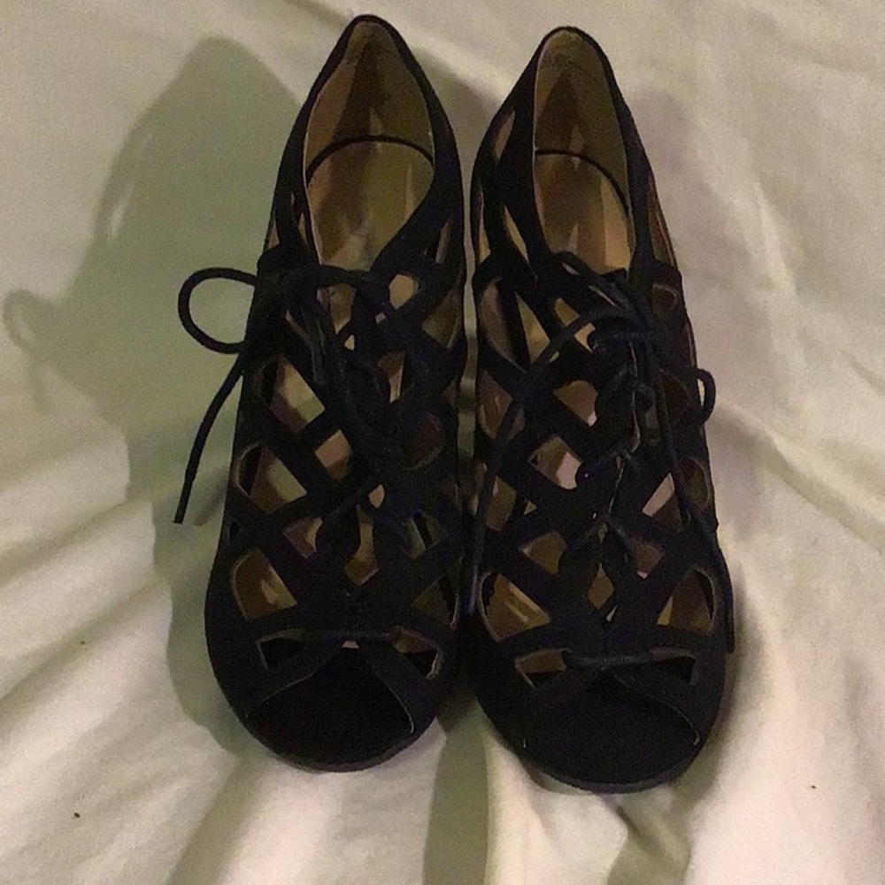 Girl Mia Suede material cut out lace up booties